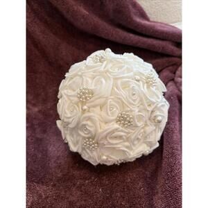 Wedding Bridal Bouquet White Roses Pearls Artificial Flowers 9” Used Onc